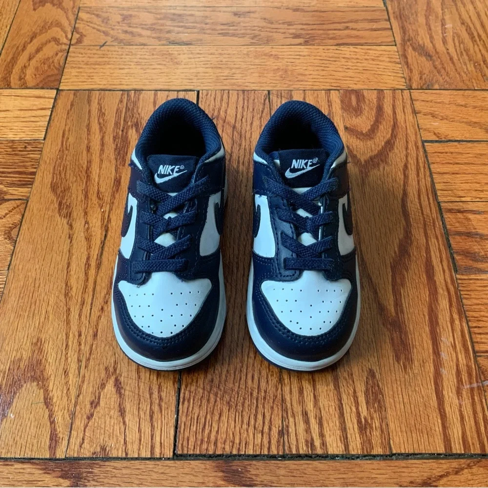 Nike Baby Toddler Dunk Low White Navy Blue Pre-owned Athletic Sneakers Size 8C - Picture 1 of 9